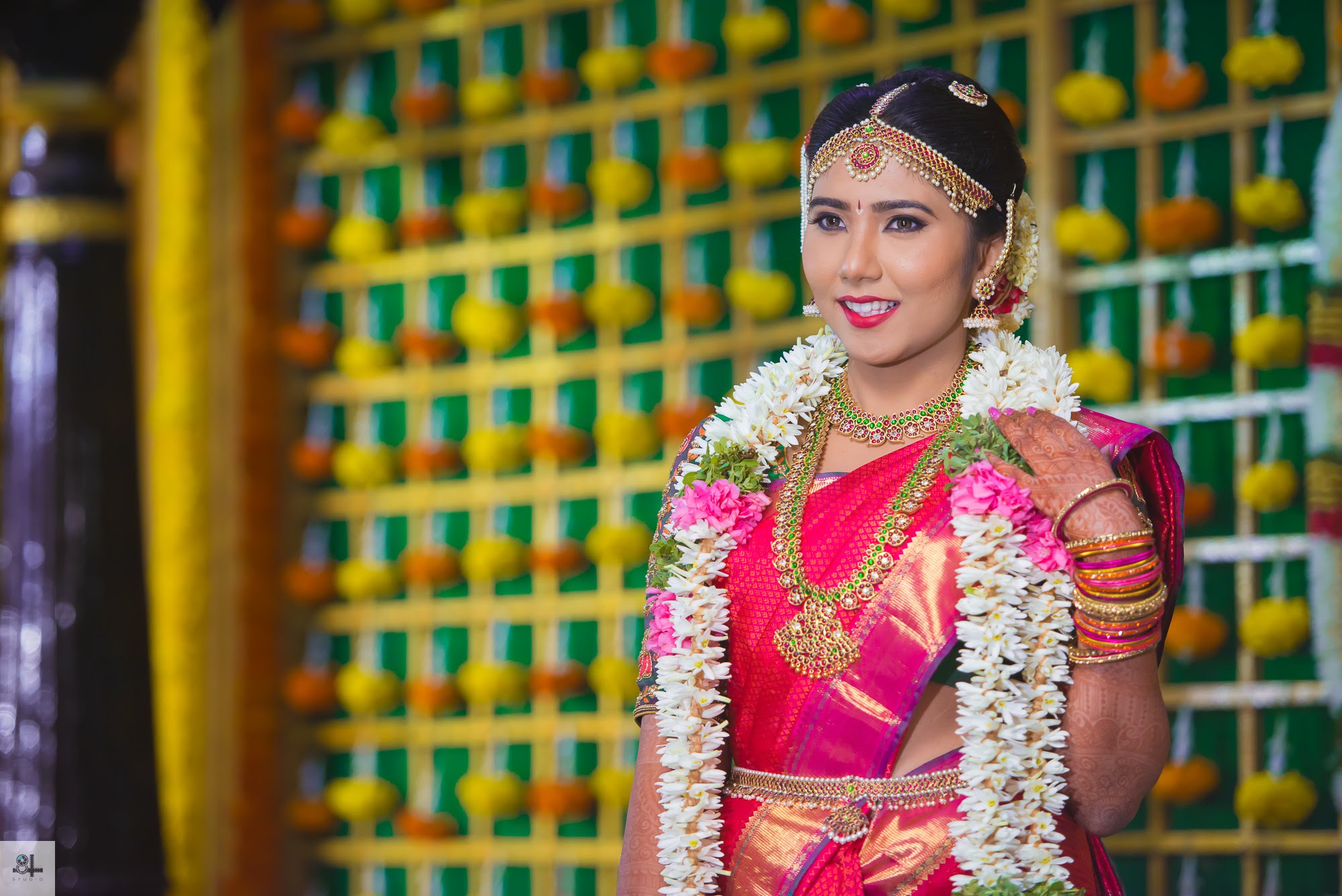 full-screen-slider-bg1